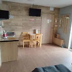 72 Apartment *