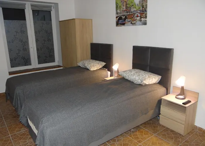 Apartament 72 *